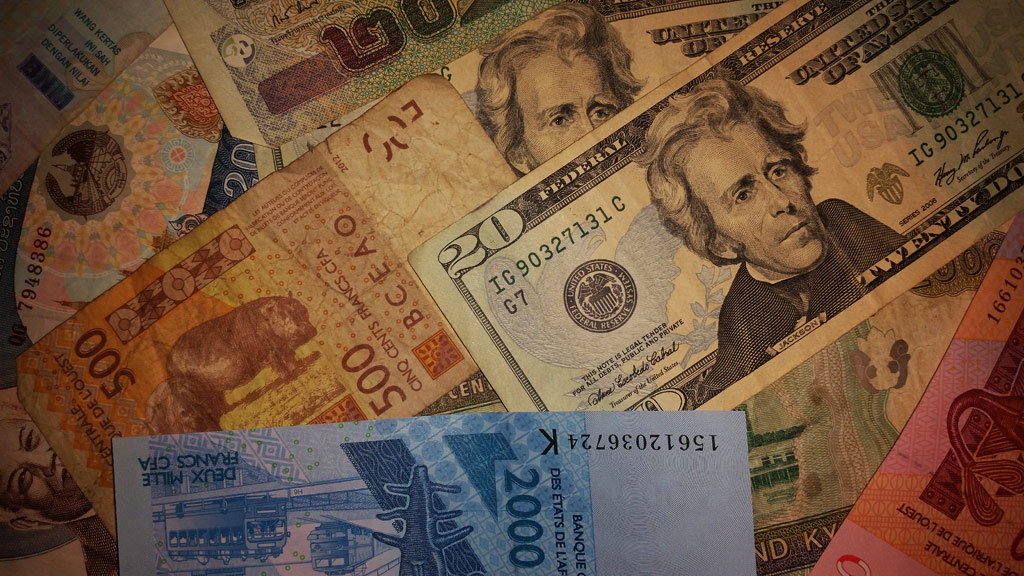 Taxa de câmbio no aeroporto Angola kwanza AOA