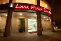 Luna Hotel Zombo